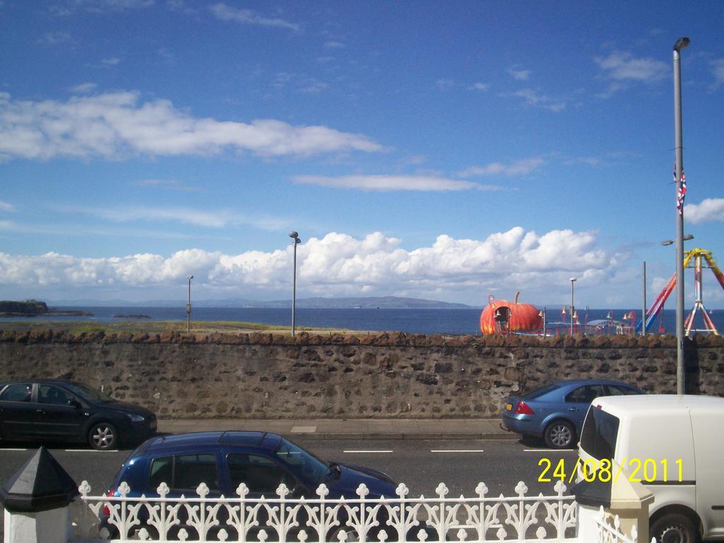 Atlantic View B&B Portrush Exterior photo